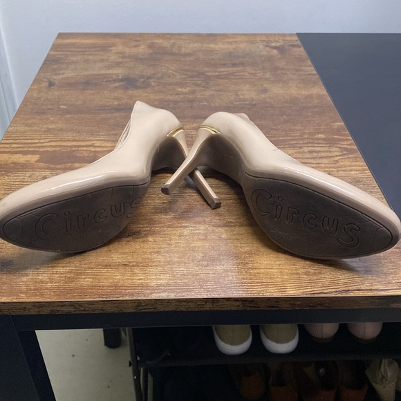 Nude heels - Picture 7 of 7